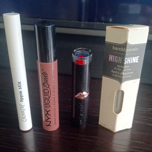 Lot of lipsticks and lipgloss assorted brands and colors - Picture 3 of 4